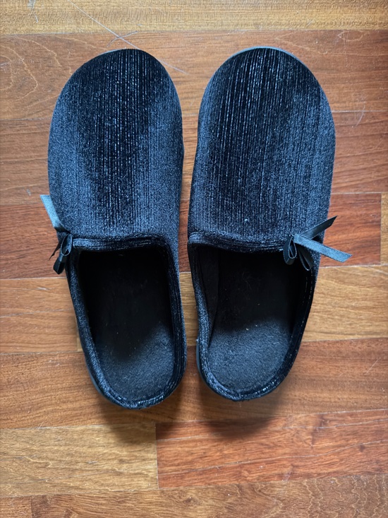 Shoes - Isotoner Black Metallic Sparkle House Slippers with Bows – fits US 8.5-9